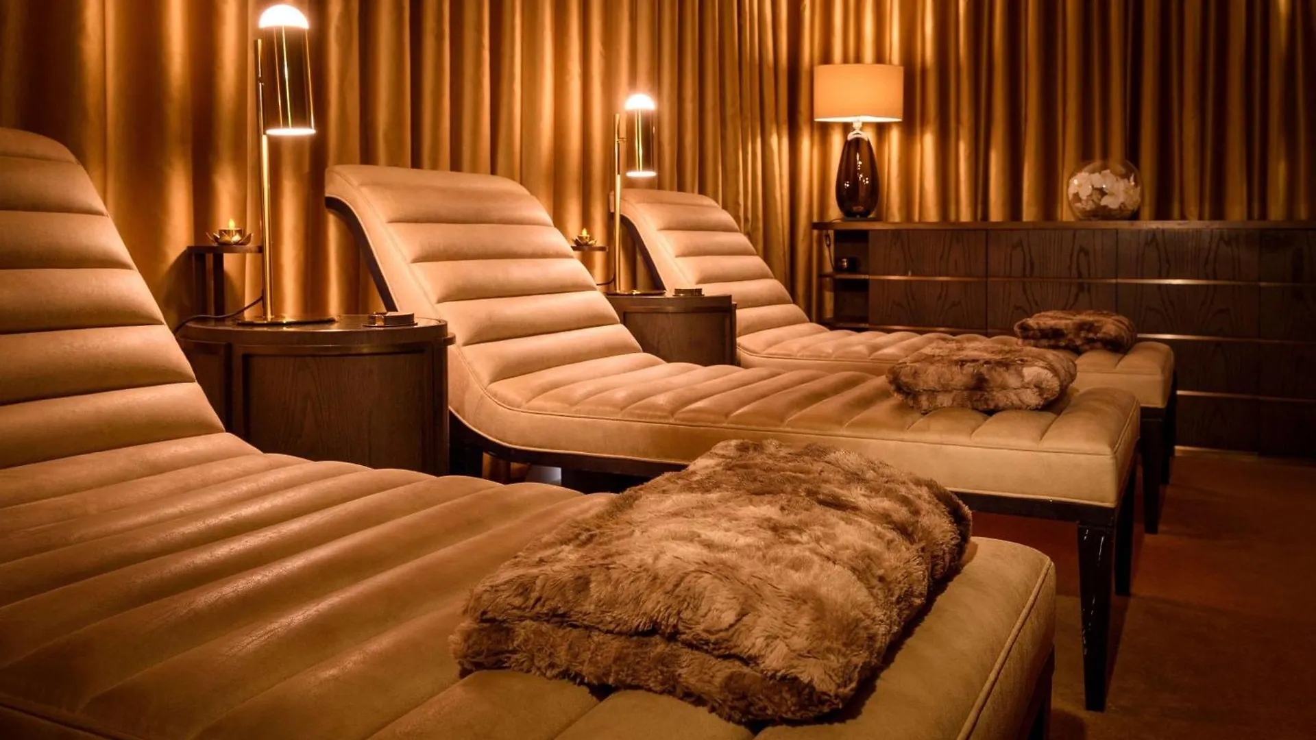 *****  The Caledonian Edinburgh, Curio Collection By Hilton Hotel United Kingdom