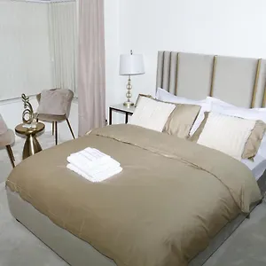 Bowchumphaus United Kingdom
