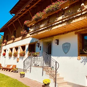 Alm Seasons Premium & Privatunterkunft Saalbach