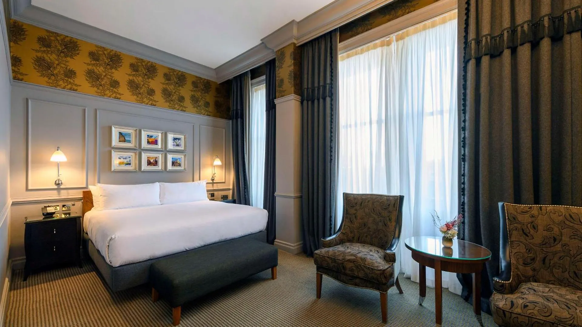 Отель The Caledonian Edinburgh, Curio Collection By Hilton Эдинбург
