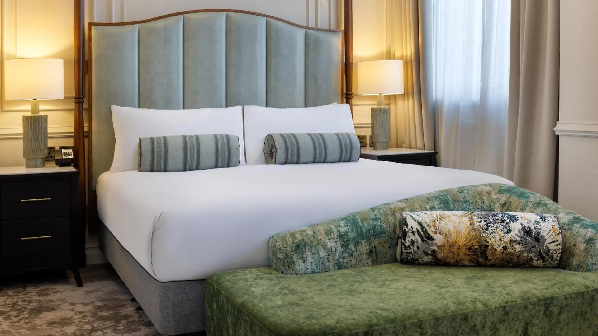 Отель The Caledonian Edinburgh, Curio Collection By Hilton 5*, Эдинбург