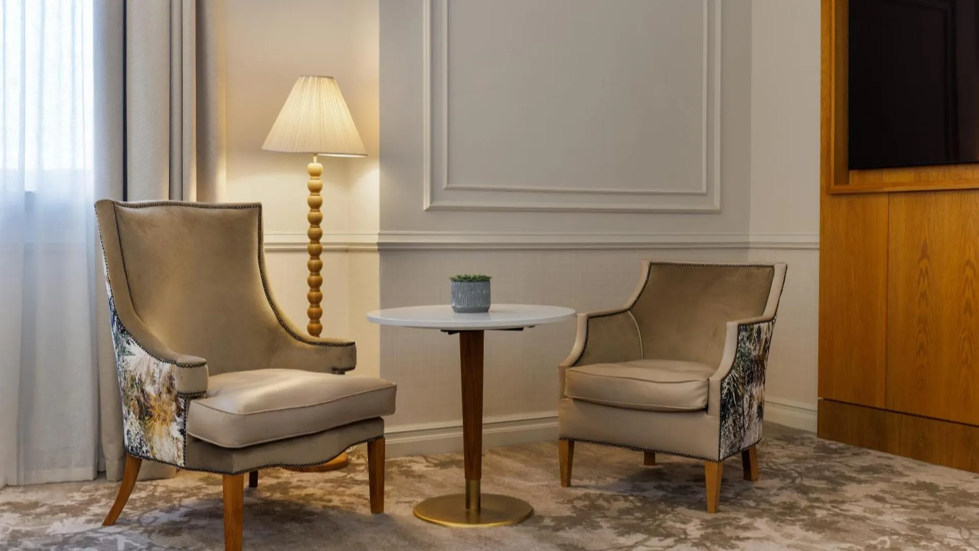 Отель The Caledonian Edinburgh, Curio Collection By Hilton
