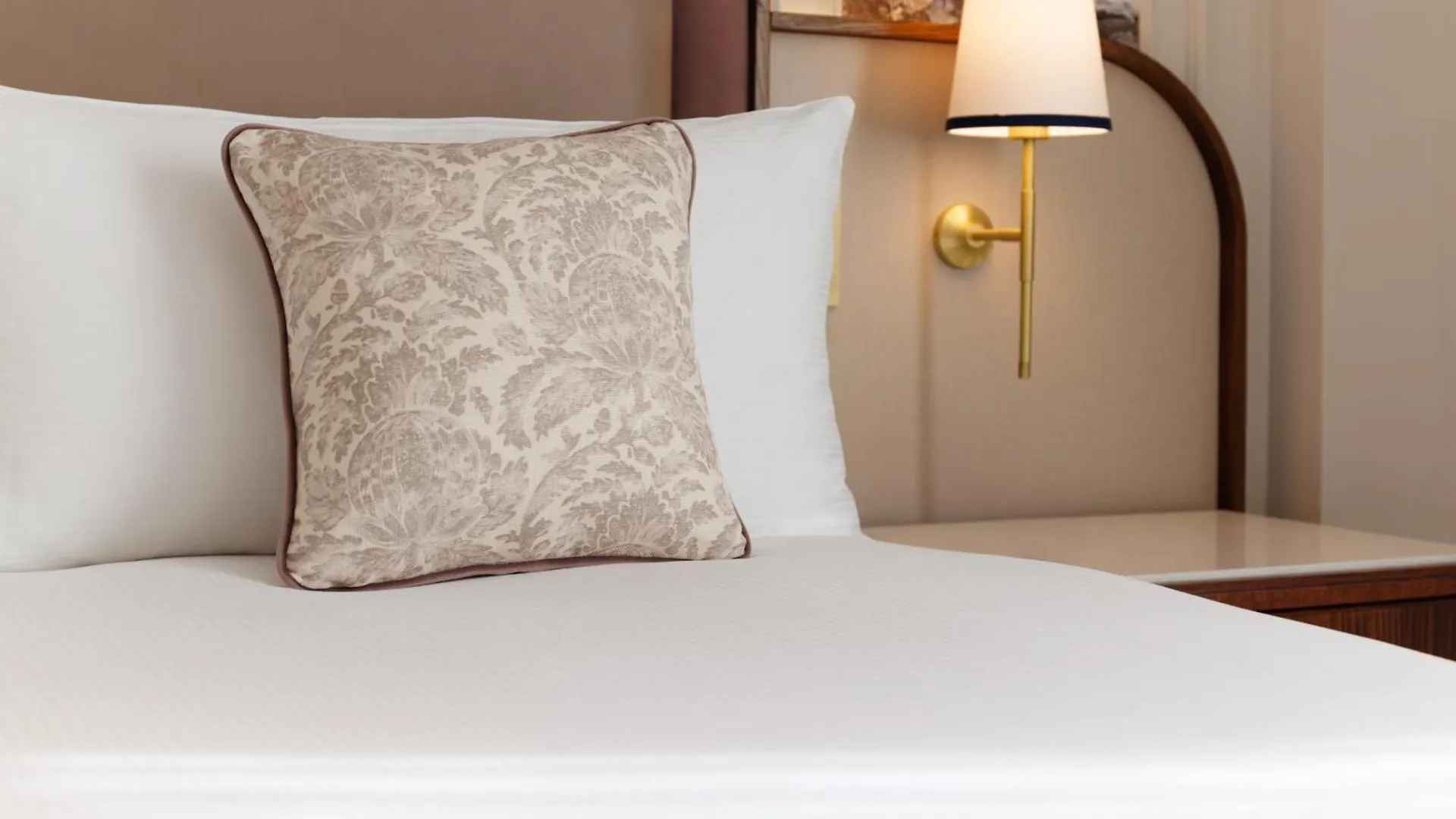Hotel The Caledonian Edinburgh, Curio Collection By Hilton 5*, EDI Großbritannien
